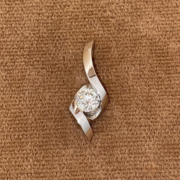 Solid 14K White Gold 1/4CT Round Cut Diamond Solitaire Designer SIRENA Pendant - Picture 3 of 14